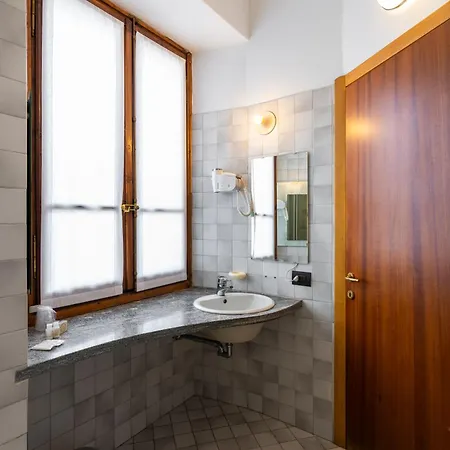 ロカンダ ピエモンテ ダ ショッラ イン ドモドッソラ