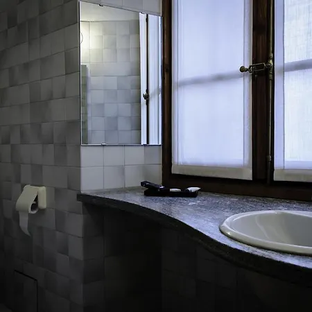 ロカンダ ピエモンテ ダ ショッラ イン ドモドッソラ